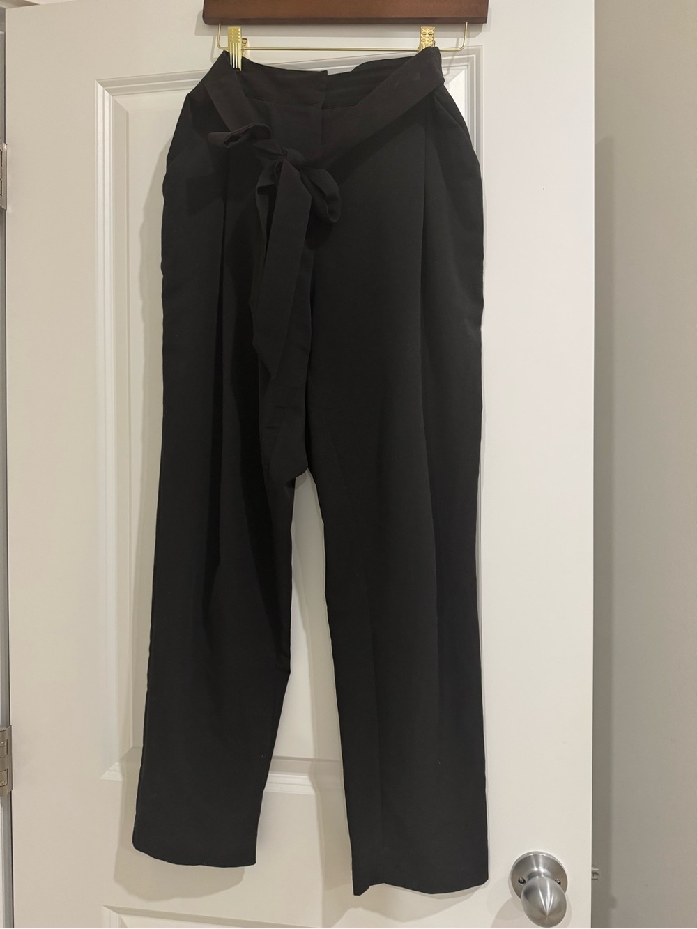 High-Waist Tie-Waist Black straight Leg trouser